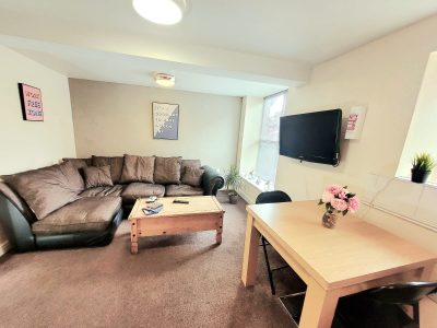 7 bed student house Lancaster lounge