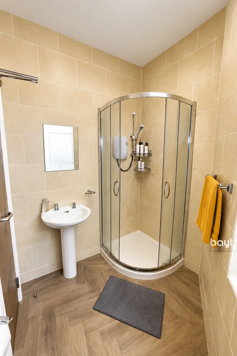 Shower room in the nine bedroom student house on Gregson Road, Lancaster