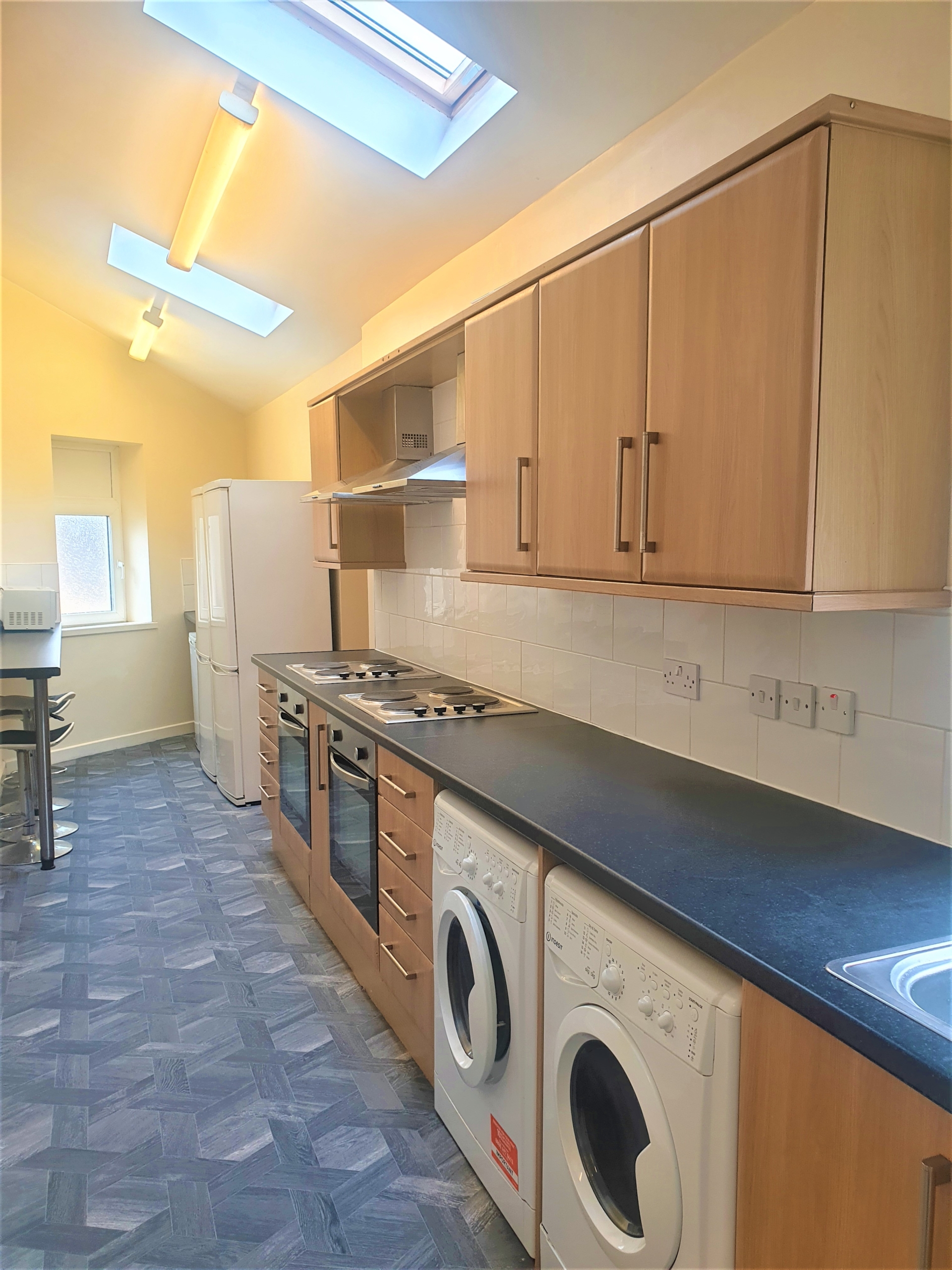 private 9 bed student group accommodation Lancaster city centre