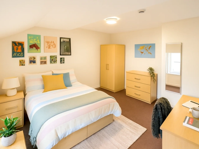 North Road 5-Bed House