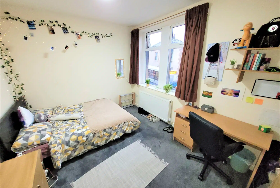 9 bed Lancaster university off campus accommodation reviews