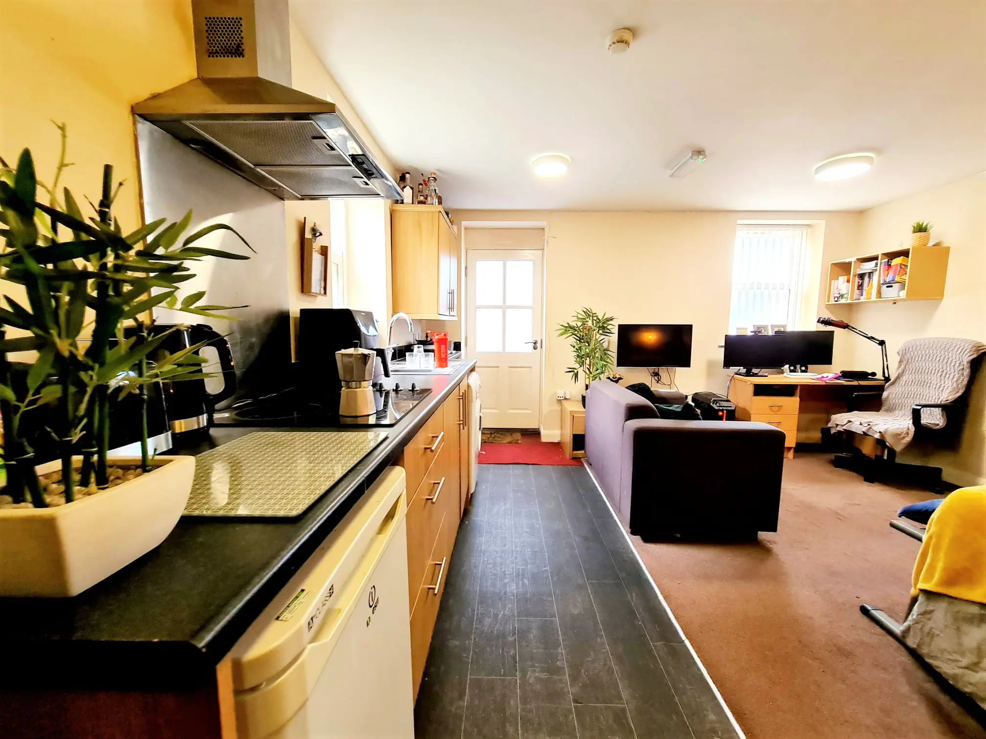 Lancaster university off-campus accommodation luxury studio apartment with parking Well-furnished studio apartment in Lancaster accredited by LU Homes, possibly from Bayt Student Accommodation