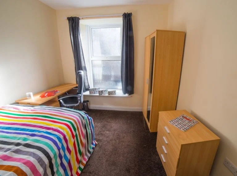 Penny Street student bedroom with bed, desk, wardrobe and drawers